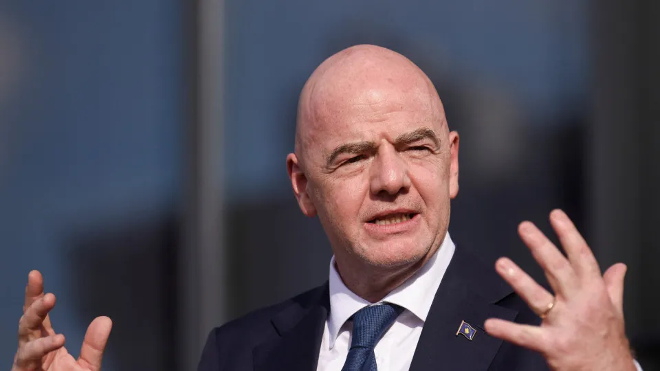 Presidente da Fifa se diz 'enojado por ofensas racistas' no Paulista sub-12