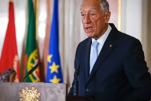 Presidente de Portugal promulga pacote anti-imigração