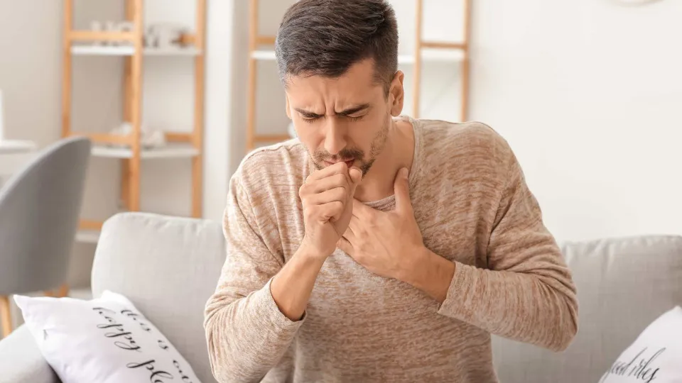 Primavera agrava alergias respiratórias: veja como proteger o ar em casa