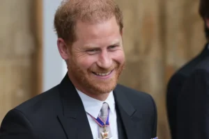 Príncipe Harry conta que filhos costumam invadir as suas reuniões