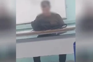Professor é filmado se masturbando durante aula em escola no Ceará