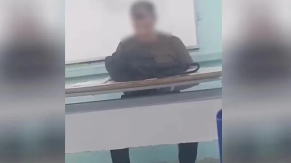 Professor é filmado se masturbando durante aula em escola no Ceará