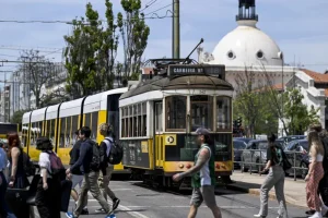 Saiba como nova lei dos estrangeiros afeta brasileiros em Portugal