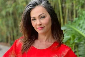 Suzana Alves reflete sobre dor, graça e redenção em encontro com Tiazinha