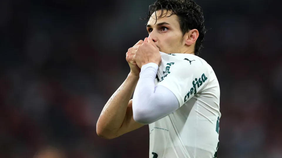 Titular surpreso e reserva irritado mantêm Palmeiras na luta pelo tetra