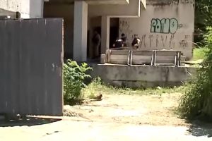 Trabalhadores encontram corpo durante drenagem em elevador