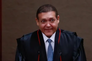 Troca de turma de Fux dá força para Kassio em novo arranjo no STF