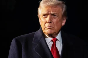 Trump diz ter falado com Xi sobre trabalho conjunto para 'resolver' guerra da Ucrânia