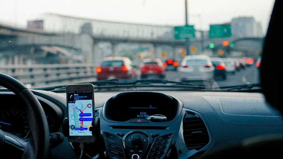 Uber deixa de aceitar alguns modelos de carros para as categorias Black e Comfort