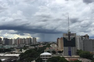 Veja como fica o tempo neste domingo, 12, em Maringá e no Paraná