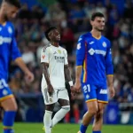 Vinícius Júnior ouve: “Por isso é que todo mundo te odeia” em jogo tenso