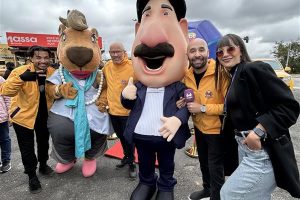 a rádio que acompanha o consumidor em todos os momentos do dia