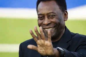 Apartamentos de Pelé são penhorados por dívidas em SP