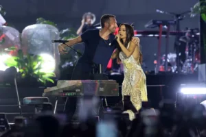 Como ela chegou lá? As parcerias de Anitta com astros gringos e brasileiros!