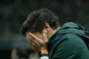 Fonte do Palmeiras explica lágrimas de Abel : "Totalmente esgotado"