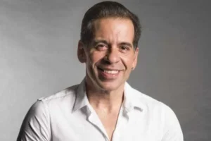 Leandro Hassum relembra 11 anos de bariátrica e posta antes e depois: 'Sigo na luta diária'