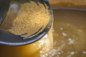 Mineração ilegal de ouro avança na Amazônia e vira principal ilícito ambiental, diz Abin