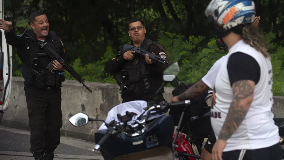 Polícia do Rio responde por 15% das mortes violentas intencionais no estado em 3 décadas