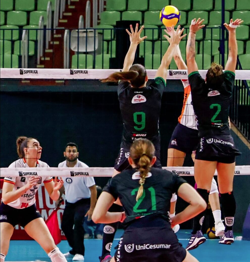 Sancor Vôlei Maringá perde para Osasco em noite de casa cheia no Chico Neto