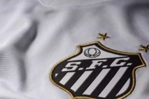 Santos liga alerta e já tem mais chance de queda do que de permanência