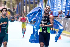 Triatlo: Manoel Messias é bicampeão da etapa da Copa do Mundo no Chile