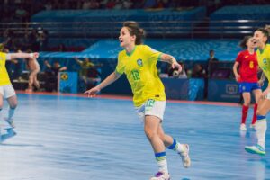 Copa do Mundo de futsal: Brasil supera Espanha e se garante na final