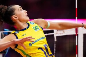 Gabi Guimarães é segunda melhor jogadora de vôlei do mundo em 2025