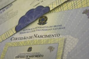 Número de nascimentos no Brasil cai 5,8% em 2024; sexto recuo consecutivo