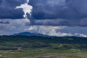 Ciclone extratropical não chega ao Paraná, mas deve causar chuvas e ventos fortes