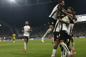 Corinthians começa temporada com elenco curto contra a Ponte Preta