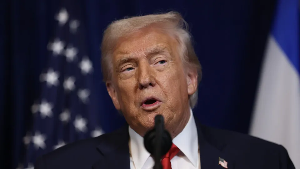 EUA deixa aviso em português: "Se roubar, Trump vai te mandar de volta"