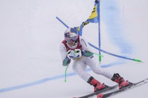Lucas Pinheiro é prata em Copa do Mundo de Esqui Alpino, na Suíça