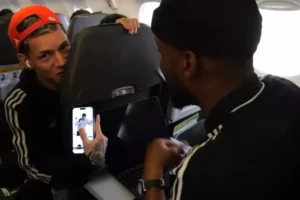 Antes de xingar Vini Jr., jogador do Benfica comparou colega a ladrão