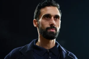 Arbeloa diz que Vini está bem e vê chance histórica para combater racismo