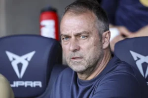 Copa do Rei: técnico do Barcelona lamenta lesão de Raphinha e ironiza Real