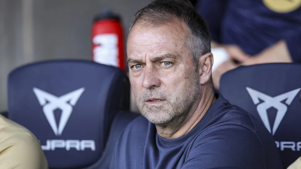 Copa do Rei: técnico do Barcelona lamenta lesão de Raphinha e ironiza Real