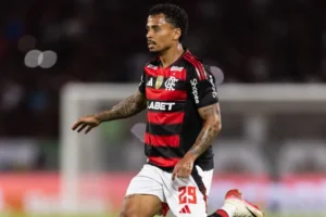 Corinthians anuncia a contratação do volante Allan por empréstimo