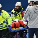 De arrepiar! Patinadora se corta com lâmina do patins da adversária