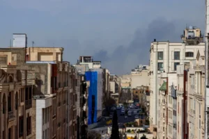 EUA e Israel atacam Irã; Trump fala em "ameaças iminentes"