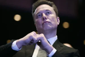 Elon Musk quer base na Lua para impulsionar IA da xAI