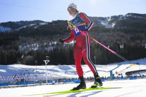 Esquiador norueguês conquista 9º ouro e se isola como maior vencedor dos Jogos de Inverno