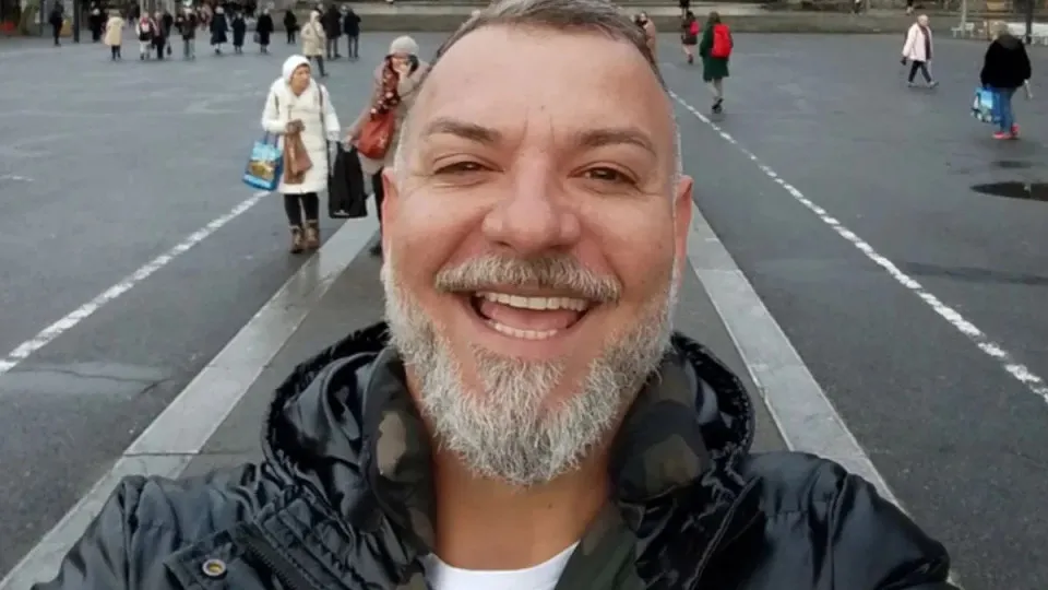 Ex-BBB Vagner Lara relata assalto em Portugal