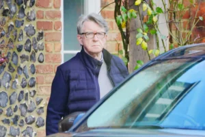 Ex-embaixador nos EUA é preso após revelações do caso Epstein