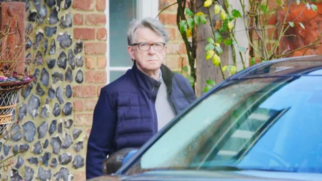 Ex-embaixador nos EUA é preso após revelações do caso Epstein