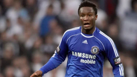 Ex-jogador do Chelsea revela decepção com Mourinho no caso Vini Jr