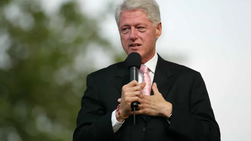 Ex-presidente Bill Clinton depõe hoje ao Congresso dos EUA em caso Epstein