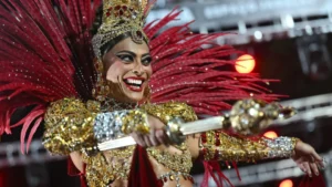 Famosos comemoram vitória da Unidos do Viradouro no Carnaval do Rio