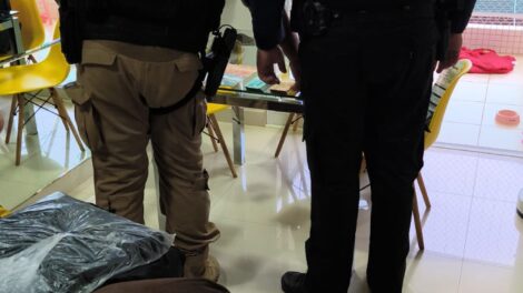 Gaeco divulga imagens de operação que resultou na prisão de três policiais militares em Maringá; veja