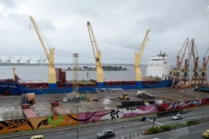 Governo Lula arrecada R$ 60 mil com leilões de três terminais portuários