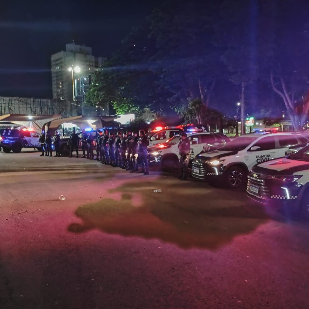 Guarda Municipal usa spray de pimenta após princípio de confusão no Carnaval do Parque de Exposições